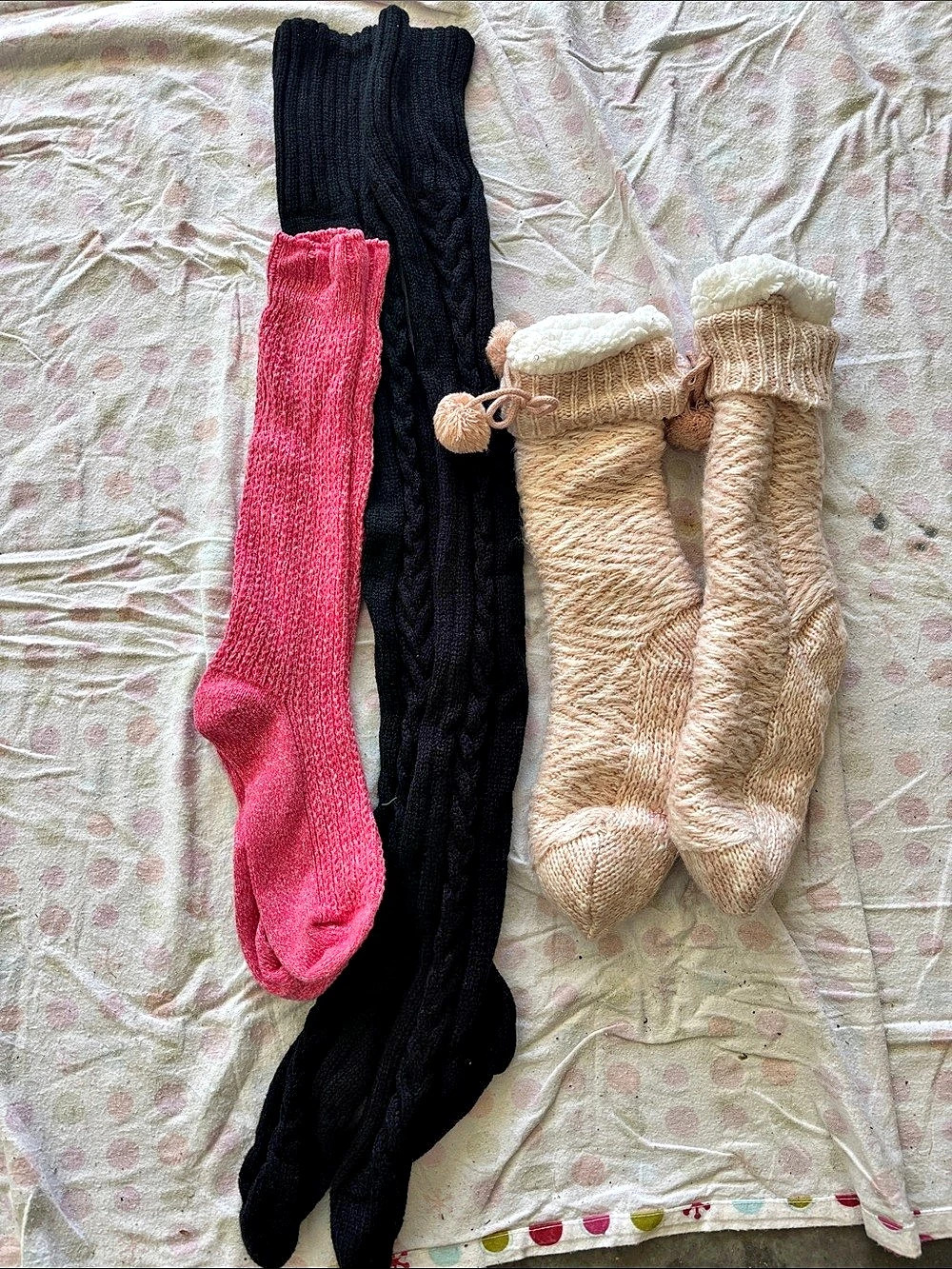 Knit Socks 4-Pair Set in Pink, Black & Cream